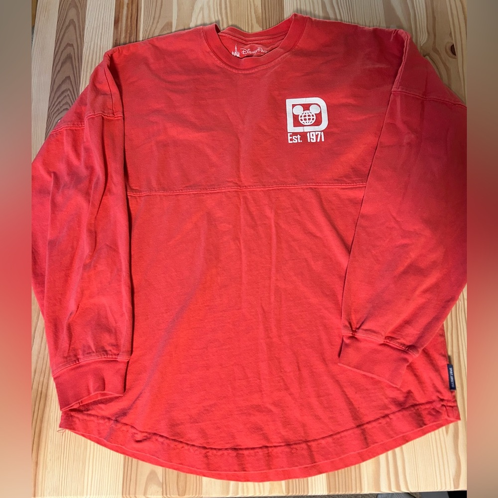 Walt Disney World Salmon colored Spirit Jersey XS